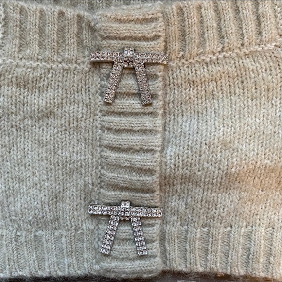 Matching Set - Knit Cardigan Top with Jewel Button - Picture 13 of 15